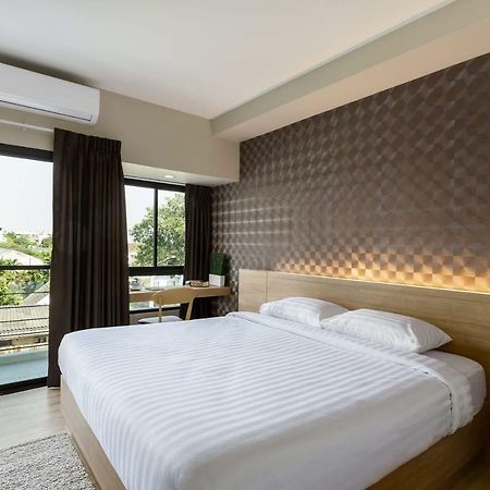 @S115 Residence Samut Prakan Exteriör bild