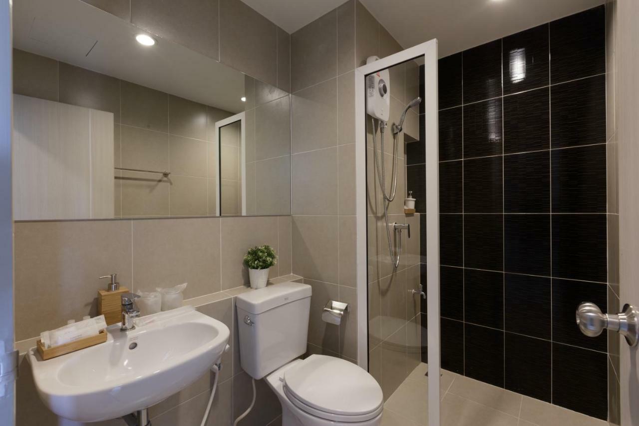 @S115 Residence Samut Prakan Exteriör bild